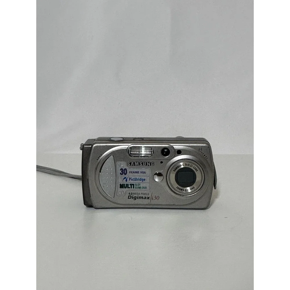Samsung Digimax 430 digital camera For Parts Only